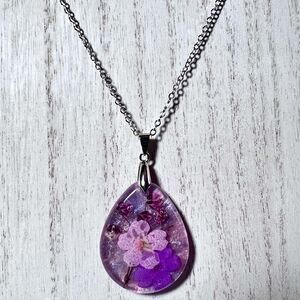 Handmade Pressed Flower Lavender Teardrop Pendant Necklace Resin 18" Chain